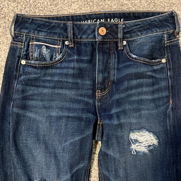 Women’s American Eagle Tomgirl Jeans. Size 4. - Picture 4 of 11